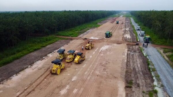 Nhà thầu thi công đang làm 9,5 km cao tốc TP.HCM - Thủ Dầu Một - Chơn Thành