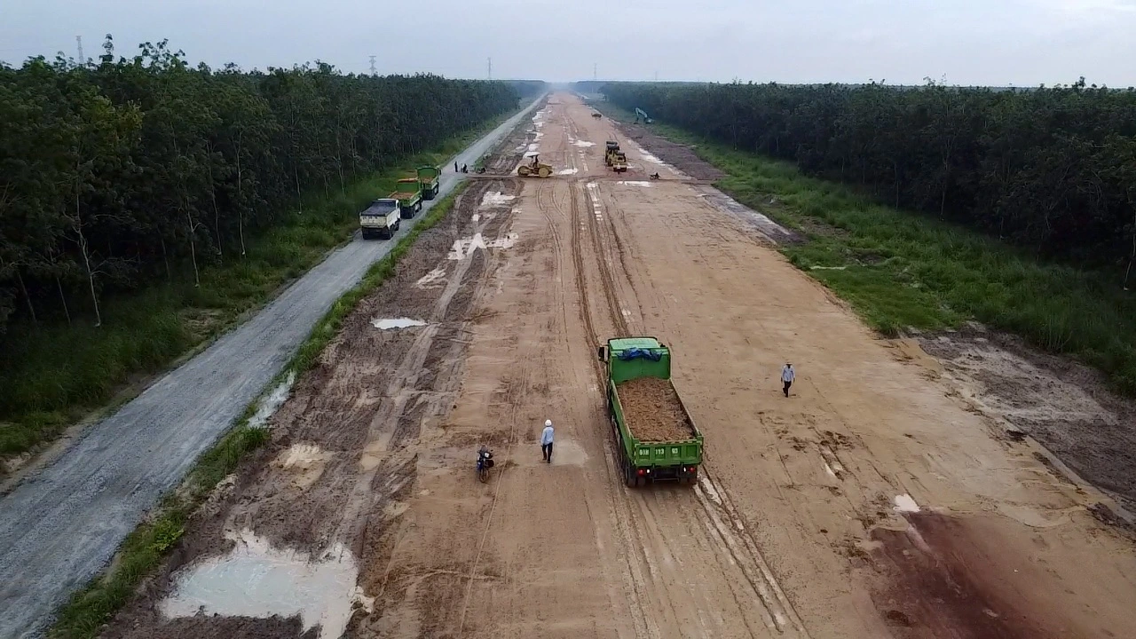 Tiến độ giải ngân vốn đầu tư công cho dự án cao tốc này đạt trên 20%